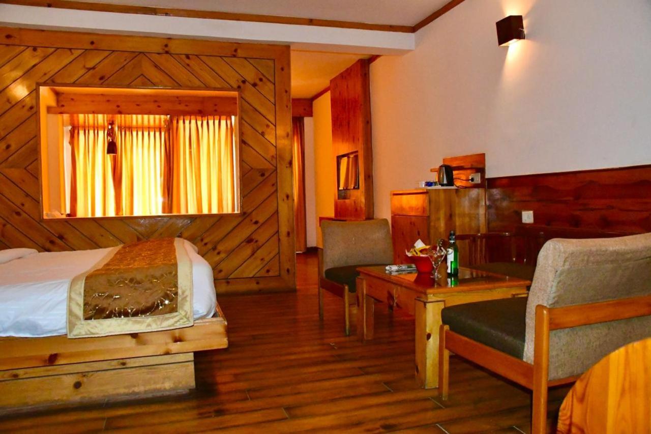 The Whispering Inn Resort And Bar Манали Экстерьер фото